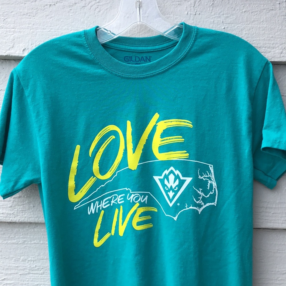 UNCW SEAHAWKS Teal Short Sleeve T-shirt - Size Small or Child